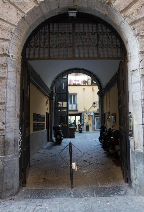 나폴리 La Via Dei Presepi B&B 외부 사진