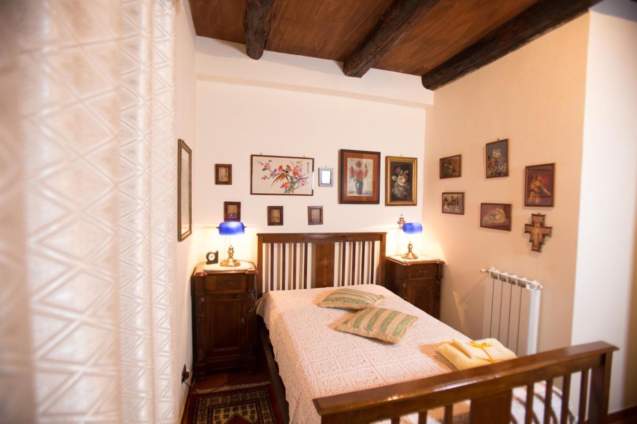 나폴리 La Via Dei Presepi B&B 외부 사진